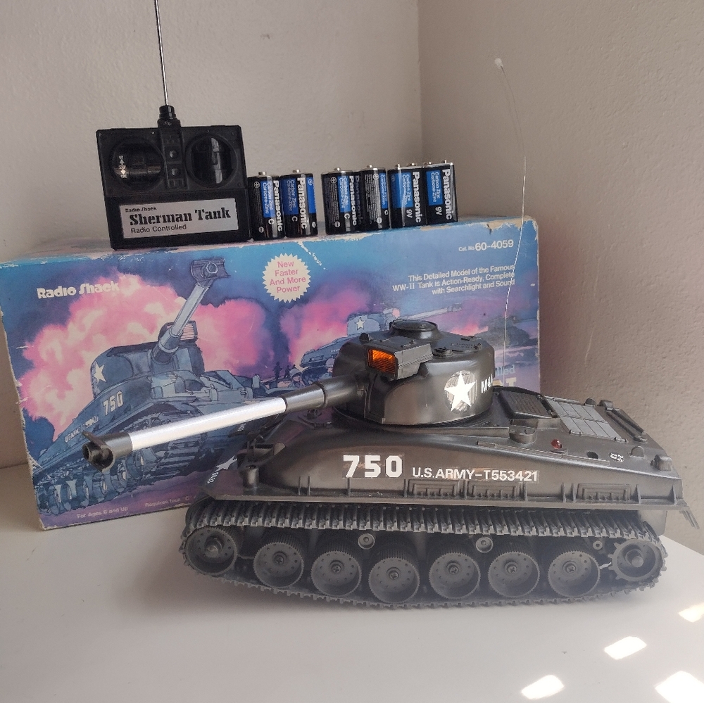 Vintage Radio Shack RC Remote Control WWII Sherman Tank